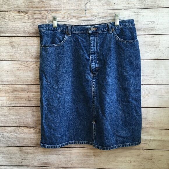 EDDIE BAUER JEAN‎ SKIRT IN DARK WASH - Picture 1 of 5